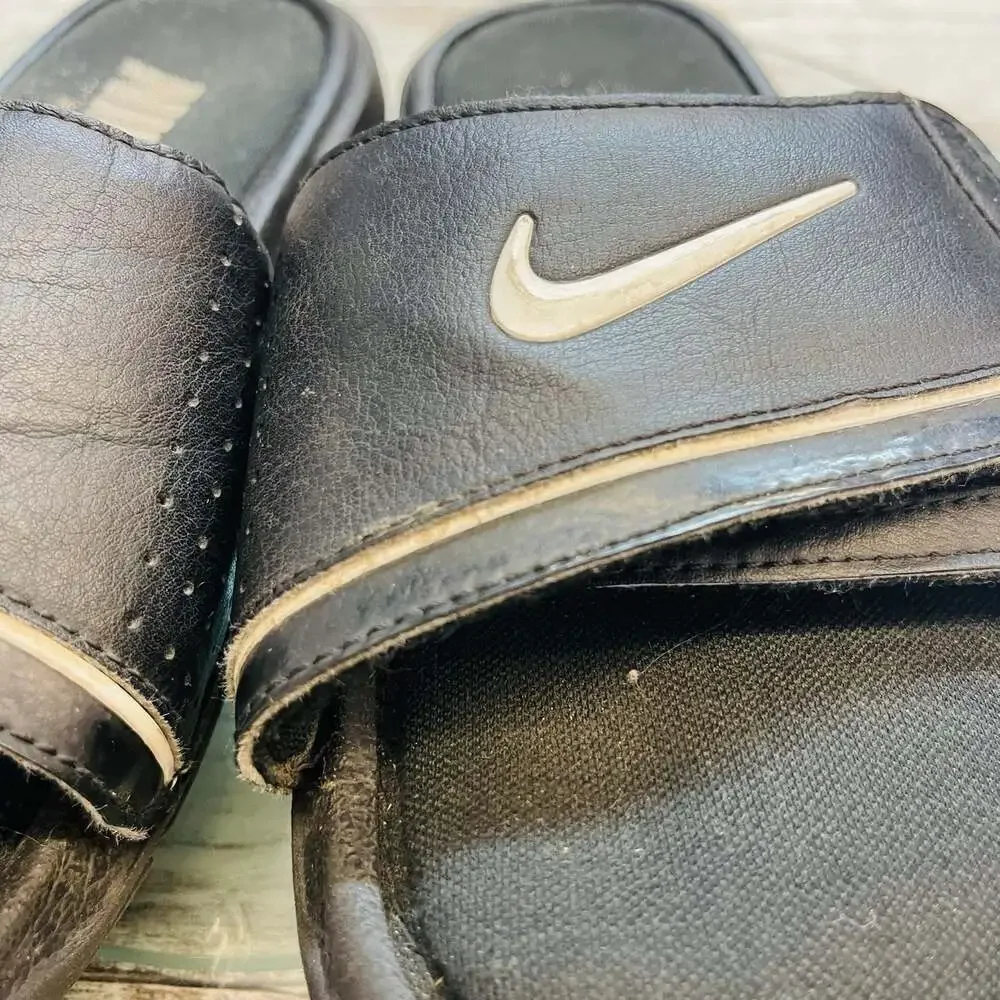 Nike Comfort Slides 2 Black Size 4 Boys Girls Unisex Y2K 2010s 2015s